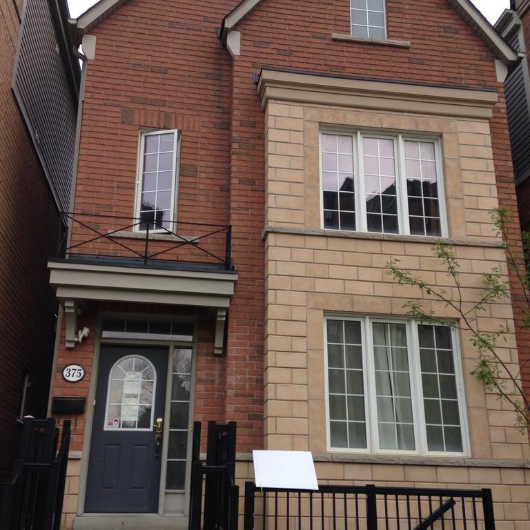 Toronto North Travelers Home Kültér fotó